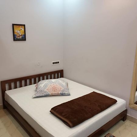 Govardhan Home Stay Guwahati Exteriör bild